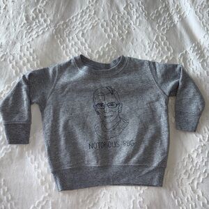 Notorious R.B.G Toddler Gray Graphic Sweatshirt, size 2